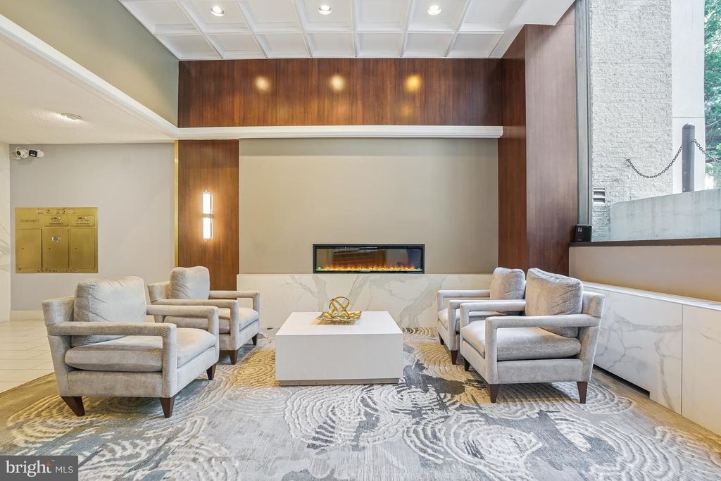 Image 6 of property listing at 5500 FRIENDSHIP BLVD #2414N, Chevy Chase, MD 20815
