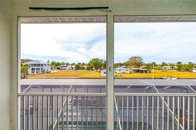 2107 SAINT CROIX AVENUE, Fort Myers, FL 33905