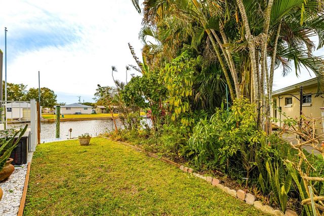 2107 SAINT CROIX AVENUE, Fort Myers, FL 33905