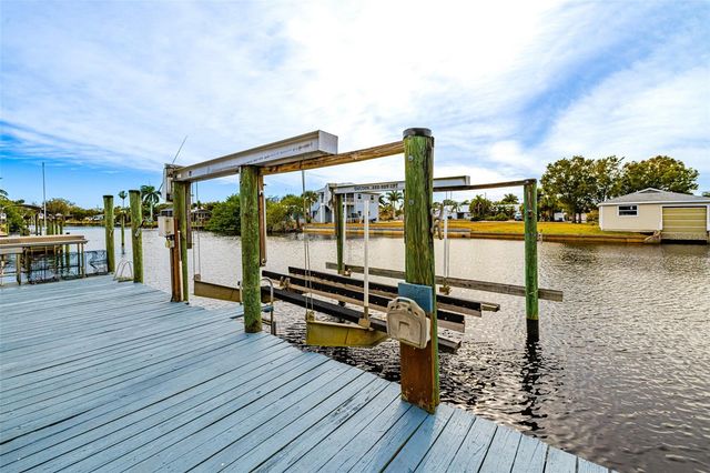 2107 SAINT CROIX AVENUE, Fort Myers, FL 33905