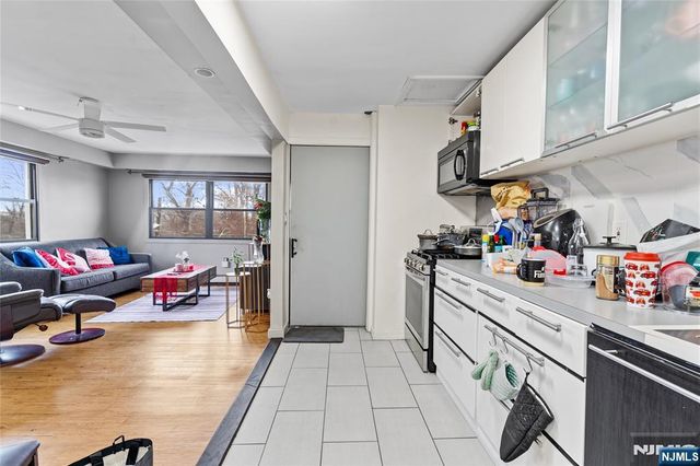 82 Garfield Avenue, Jersey City, NJ 07305