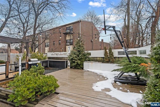 82 Garfield Avenue, Jersey City, NJ 07305