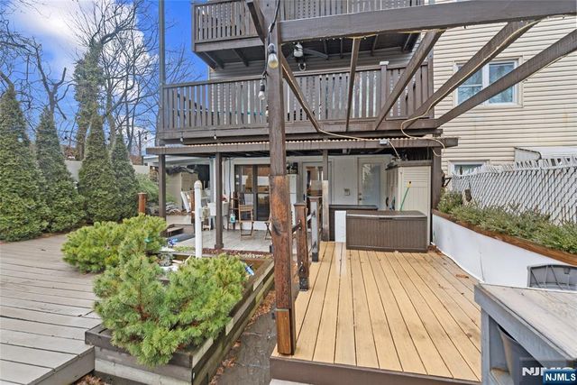 82 Garfield Avenue, Jersey City, NJ 07305