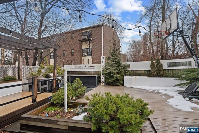 82 Garfield Avenue, Jersey City, NJ 07305