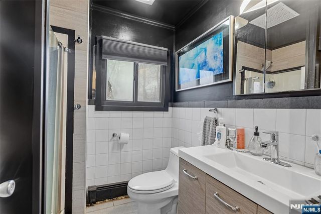 82 Garfield Avenue, Jersey City, NJ 07305