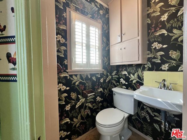 5127 Valley Ridge Avenue, View Park, CA 90043