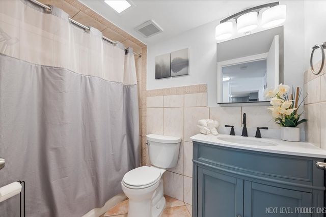 127 N Wolf Road 60A, Wheeling, IL 60090