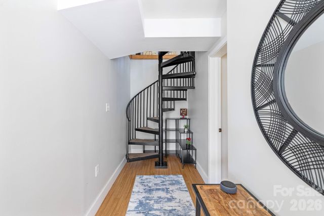 33 Madison Street, Asheville, NC 28801