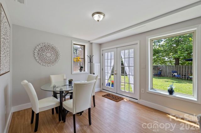 33 Madison Street, Asheville, NC 28801