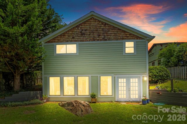 33 Madison Street, Asheville, NC 28801