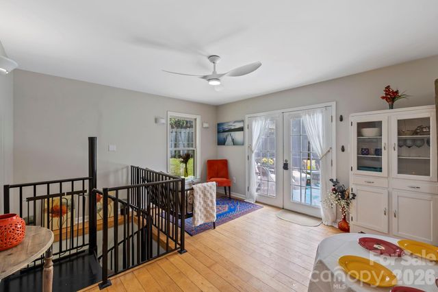 33 Madison Street, Asheville, NC 28801