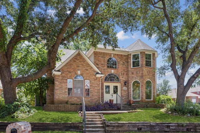 2320 Shinnery Oak Drive, Plano, TX 75074