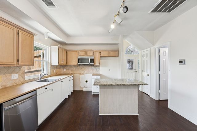 2320 Shinnery Oak Drive, Plano, TX 75074