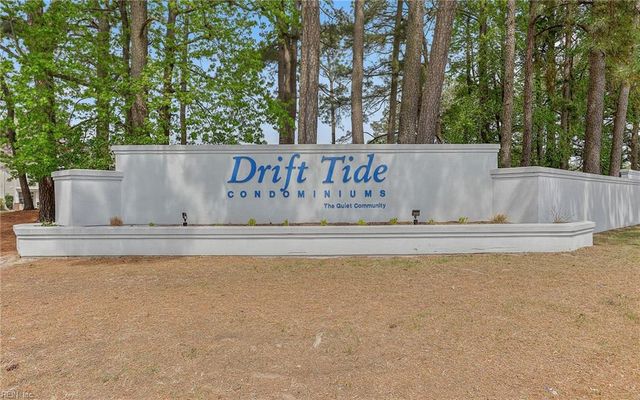 717 Whistling Swan DR, Virginia Beach, VA 23464