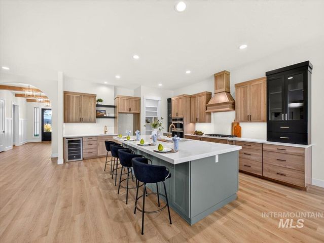 7168 E Chicken Hawk Loop, Nampa, ID 83686
