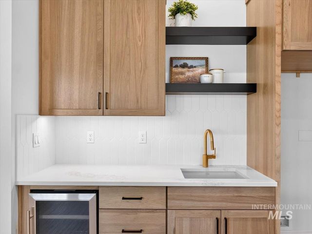 7168 E Chicken Hawk Loop, Nampa, ID 83686