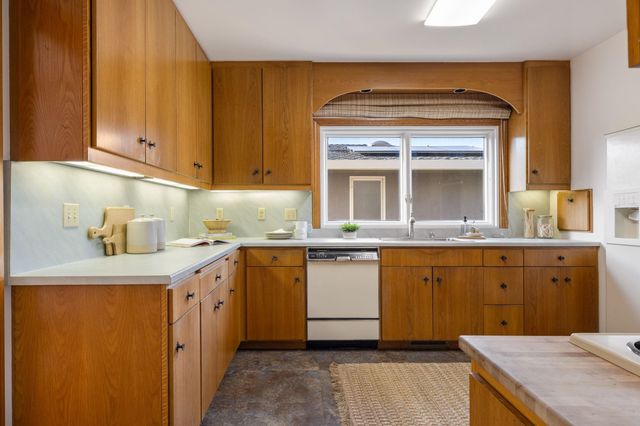 4800 Proctor Ave, Oakland, CA 94618