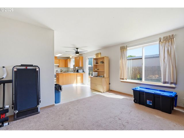 147 E FIR Dr, Gervais, OR 97026