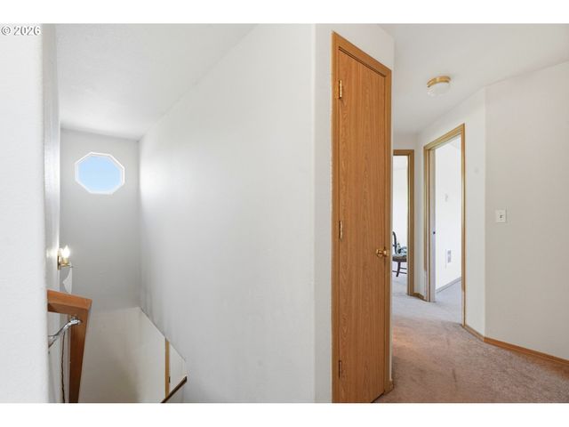 147 E FIR Dr, Gervais, OR 97026