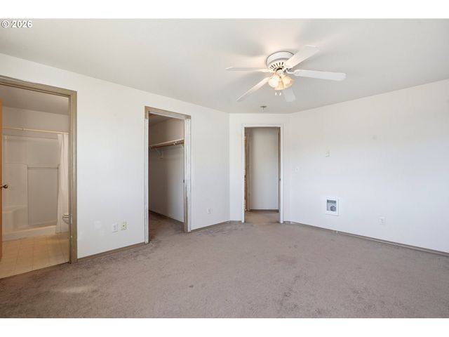 147 E FIR Dr, Gervais, OR 97026