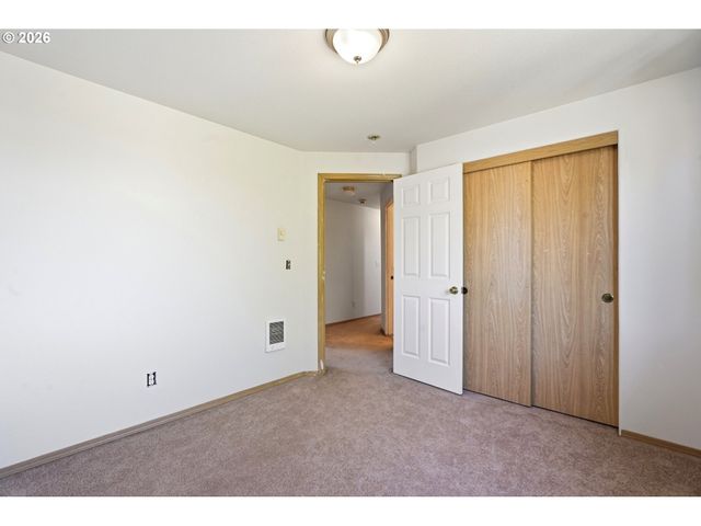 147 E FIR Dr, Gervais, OR 97026