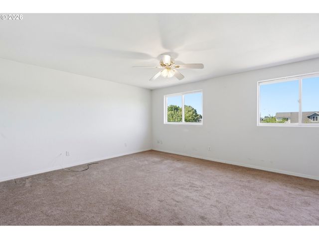 147 E FIR Dr, Gervais, OR 97026