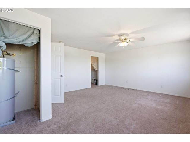 147 E FIR Dr, Gervais, OR 97026