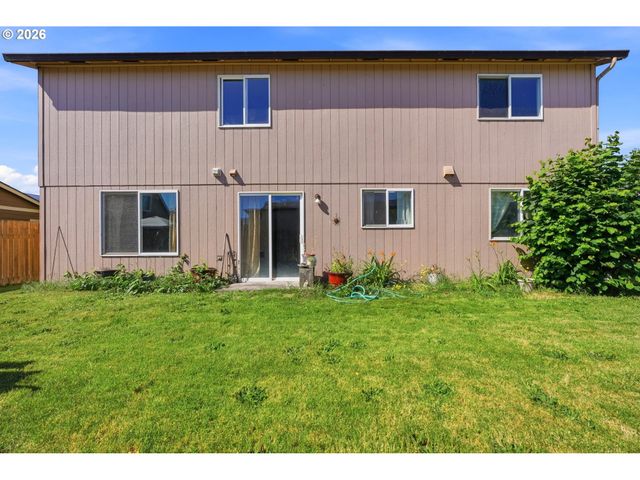 147 E FIR Dr, Gervais, OR 97026