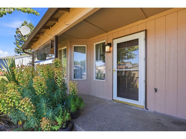 147 E FIR Dr, Gervais, OR 97026