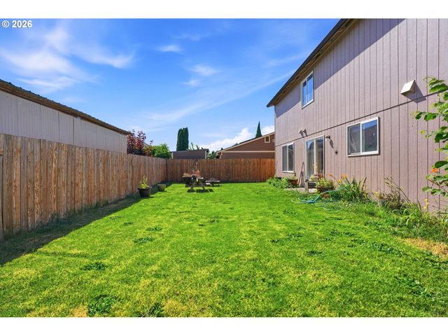147 E FIR Dr, Gervais, OR 97026