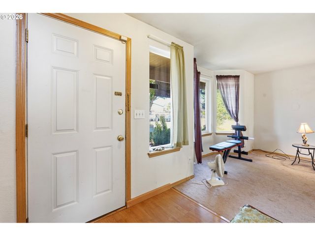 147 E FIR Dr, Gervais, OR 97026