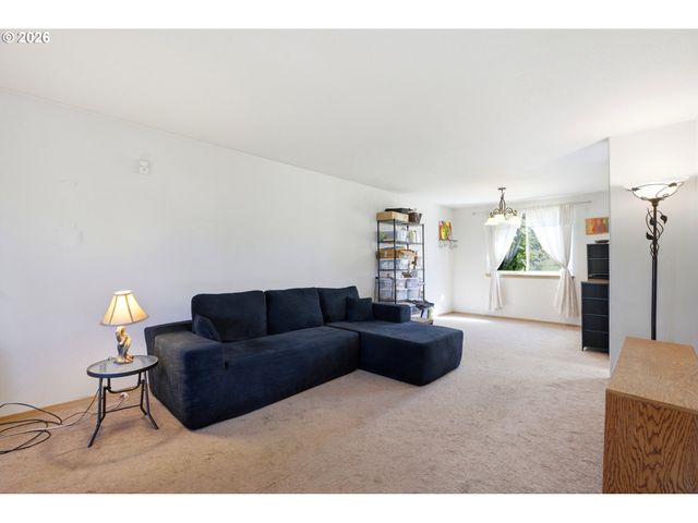 147 E FIR Dr, Gervais, OR 97026