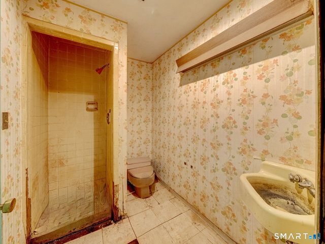 951 Woodruff Street, Southington, CT 06489