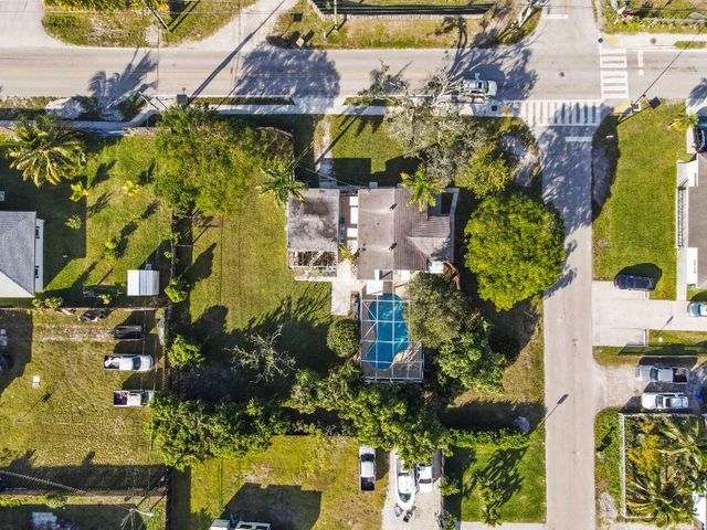 3858 Lakewood Road, Palm Springs, FL 33461