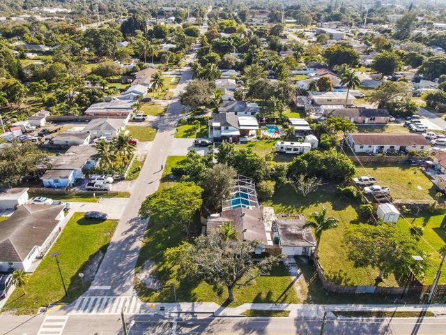 3858 Lakewood Road, Palm Springs, FL 33461