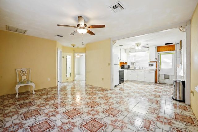 3858 Lakewood Road, Palm Springs, FL 33461