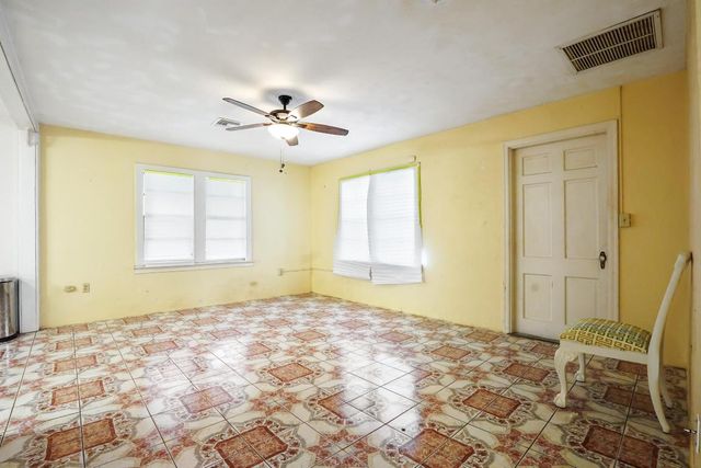 3858 Lakewood Road, Palm Springs, FL 33461