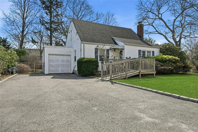 107 Fillmore Street, Centerport, NY 11721