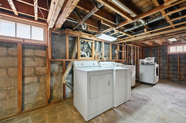 107 Fillmore Street, Centerport, NY 11721