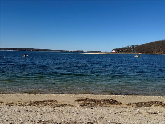 107 Fillmore Street, Centerport, NY 11721