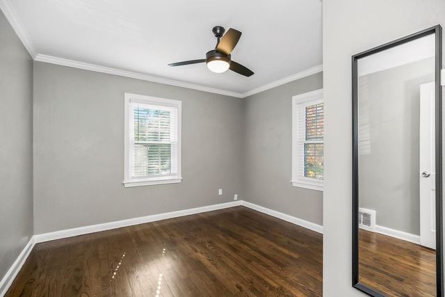 5419 Canterbury Road, Fairway, KS 66205