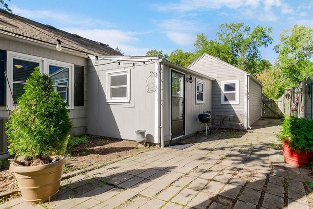 5419 Canterbury Road, Fairway, KS 66205