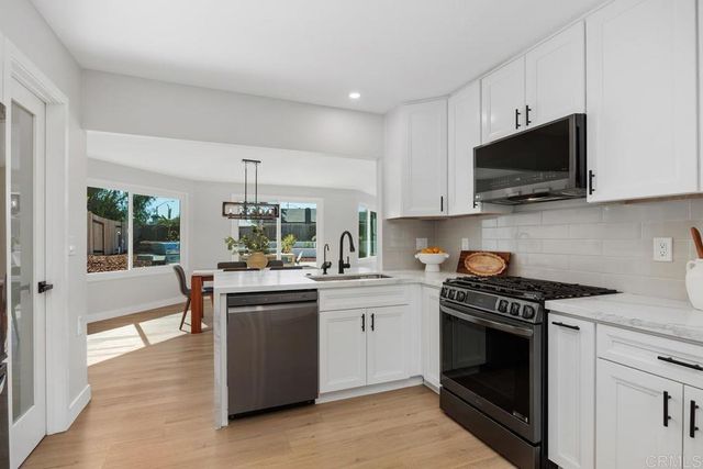 4185 Combe Way, San Diego, CA 92122