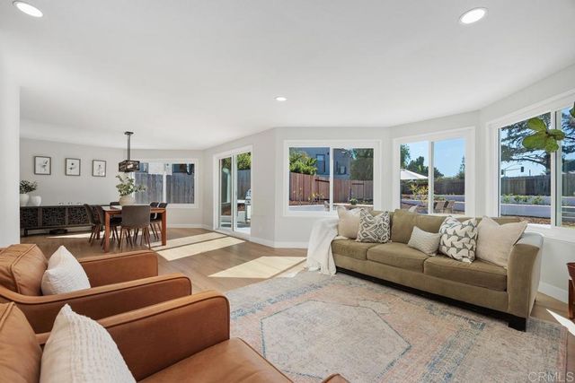4185 Combe Way, San Diego, CA 92122