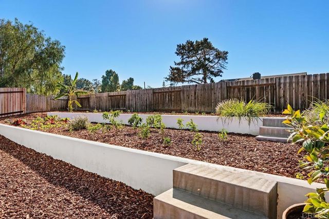 4185 Combe Way, San Diego, CA 92122