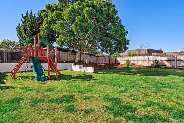 4185 Combe Way, San Diego, CA 92122