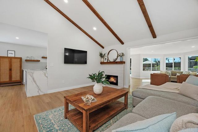 4185 Combe Way, San Diego, CA 92122