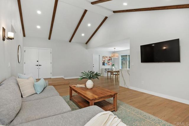 4185 Combe Way, San Diego, CA 92122