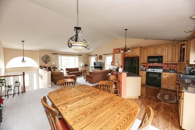 2568 Apple Valley Drive, Howard, OH 43028