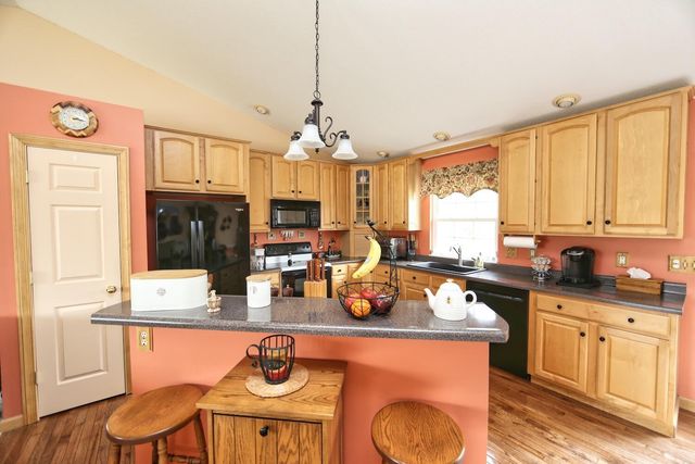2568 Apple Valley Drive, Howard, OH 43028
